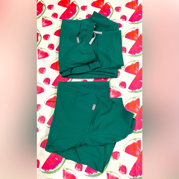 Figs hunter green scrub set xxl - Picture 4 of 6